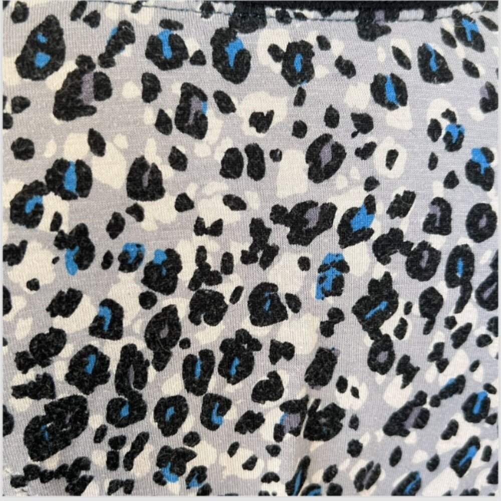 DKNY | Black Grey Blue Cheetah Side Panel Henley - Picture 7 of 8